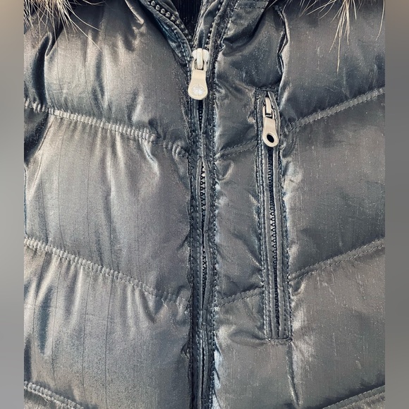 Fur-hooded ski & snow jacket from A Diamond in the Snow, size 4 - Picture 3 of 16